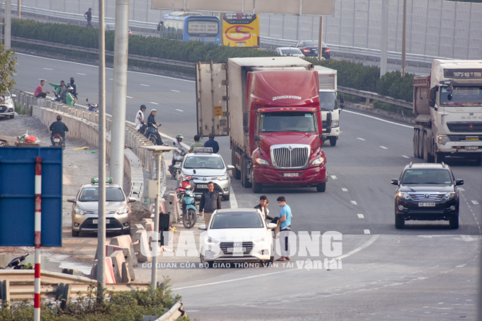 890BD6B1-1738-49B6-A604-29014CD022B3.