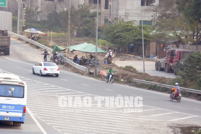 DB88FBD2-DD23-46E3-901B-F9EEA7593FFA.