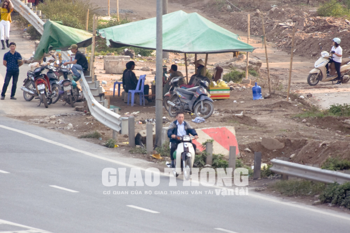 9BB74175-4E7F-45C4-BD62-896C060CE491.