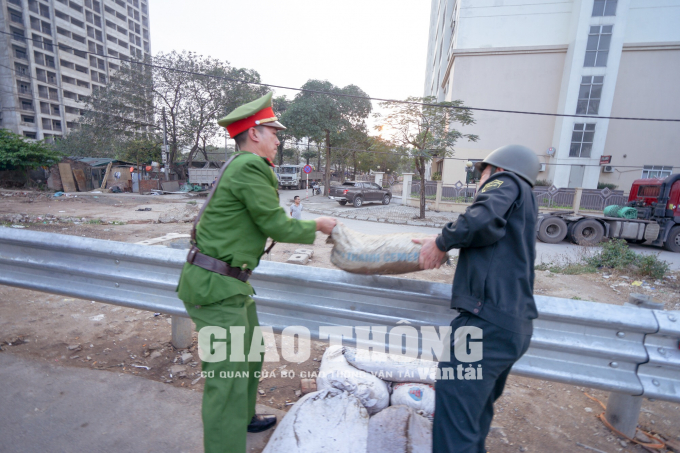 7E5C58FB-E65F-458F-B399-5F276035F51C.