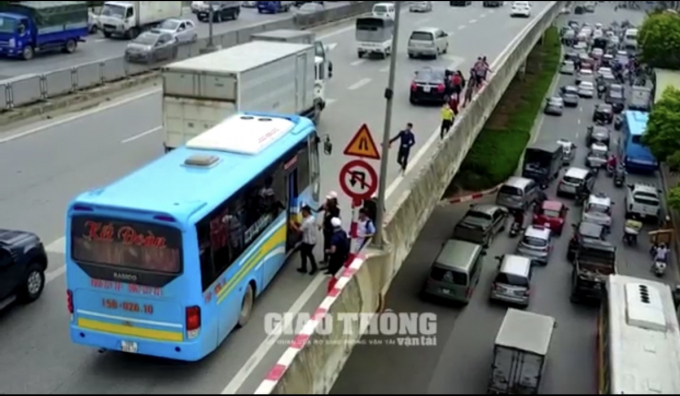 70738616-0910-4D00-B679-4E556D71C530.