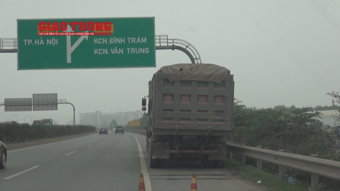 6595F0EE-9FA4-4C0A-9A65-48B0F8A51049.