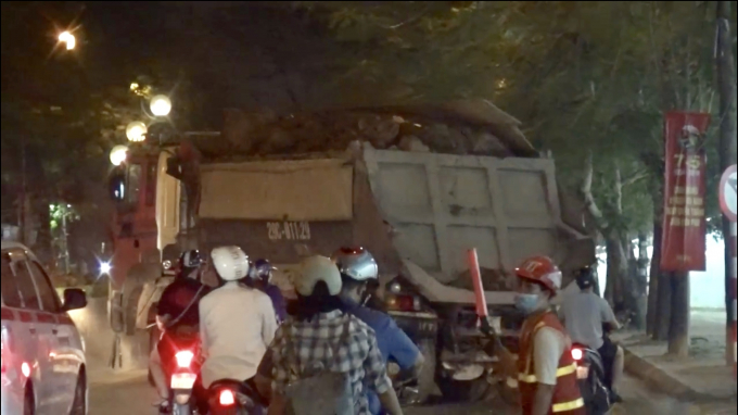 ECA02E74-09F8-45D9-82C6-023E1FCABFA7.