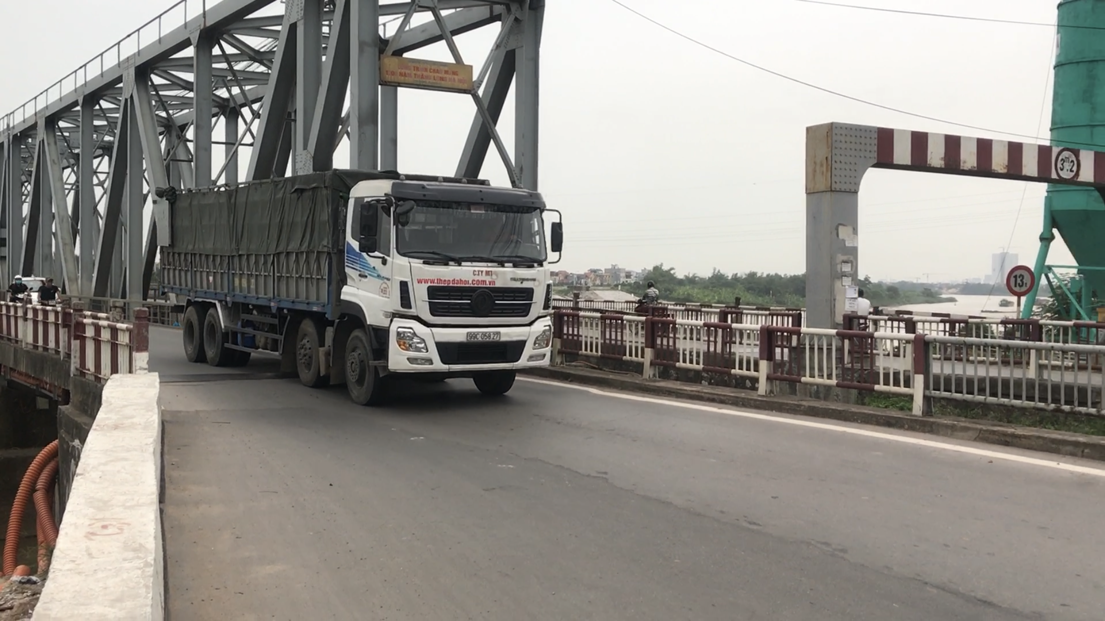 0886D58A-674C-46B6-AA08-E63309375D8F