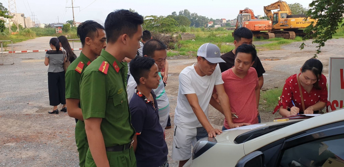 BAB7C5A4-515A-4C93-871C-3A6AB3D7AB2B.