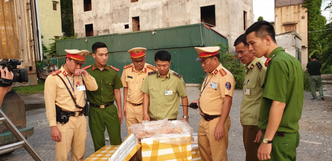 ECBBC219-B1DE-490C-BAFF-599256F58E7D.