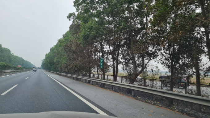 z3205184781212_a34df4aa844bd5d3bdbbe1479424fe57