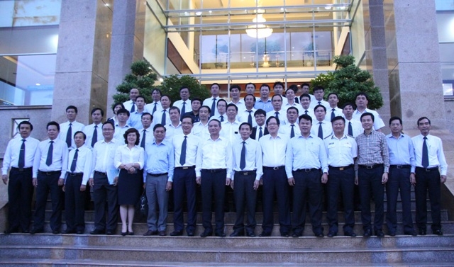 chup anh voi CBCNV TCT