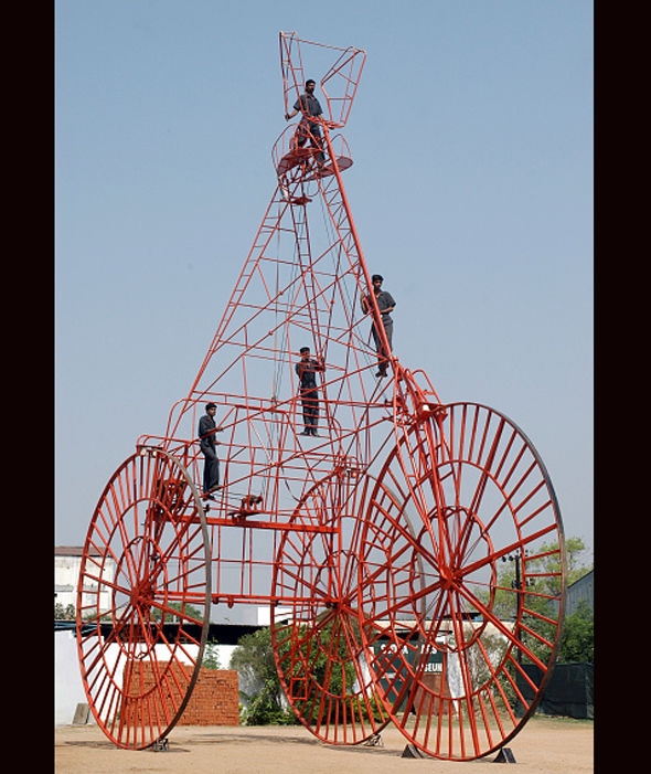 xe đạp 3 bánh lớn nhất thế giới