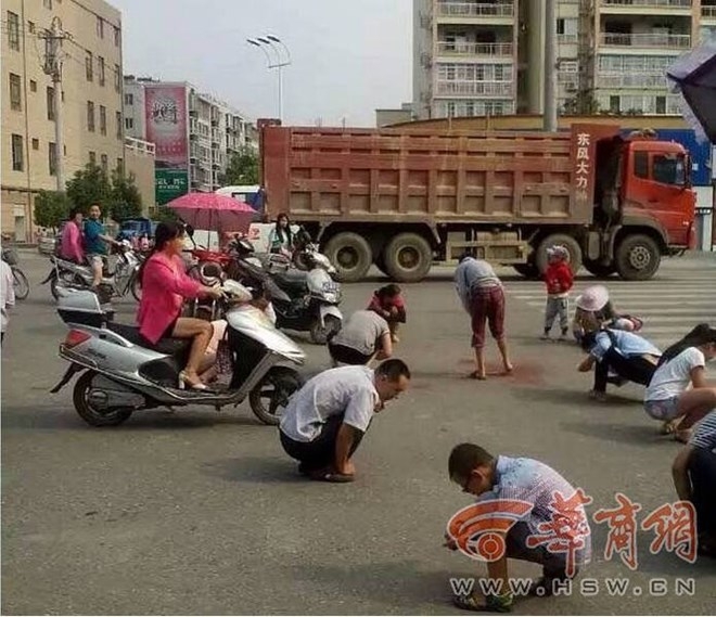 Những vụ rơi vãi hàng hoá và hôi của nô