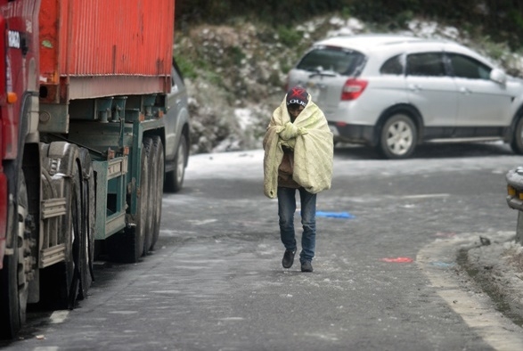 10 Đường đèo Ô Quy Hồ tê liệt, tài xế