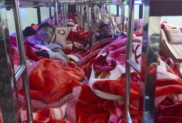 15 Đường đèo Ô Quy Hồ tê liệt, tài xế