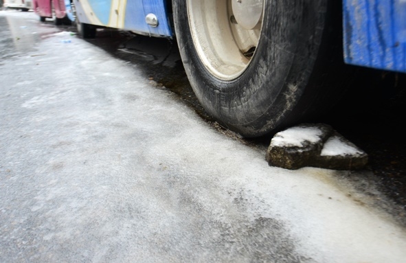 5 Đường đèo Ô Quy Hồ tê liệt, tài xế 