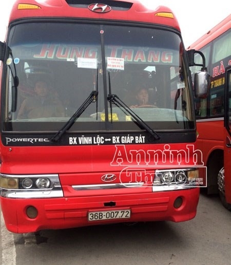 Hà Nội- Phát hiện xe khách 45 chỗ nhồi 