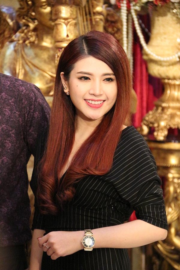 Á quân The voice 2015 bị cướp kéo lê trên