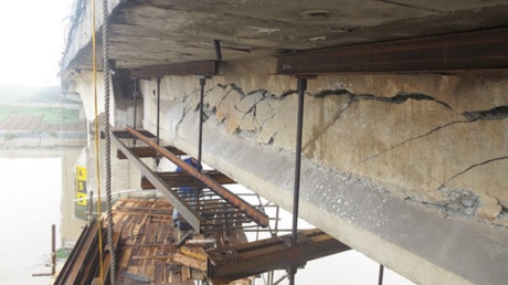 5 Đã đưa được tàu vỏ sắt 3.000 tấn ra k