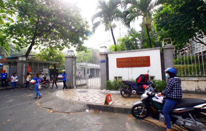 bác sỹ 27 năm chưa tốt nghiệp