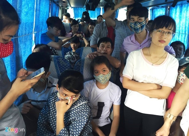 Tài xế xe 29 chỗ nhồi nhét 93 người bị