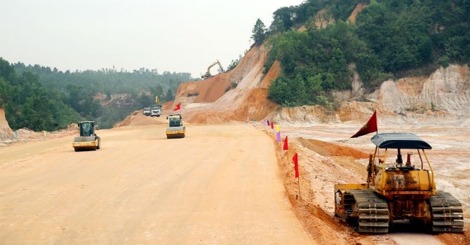 “Dùng vốn vay Trung Quốc làm đường cao to