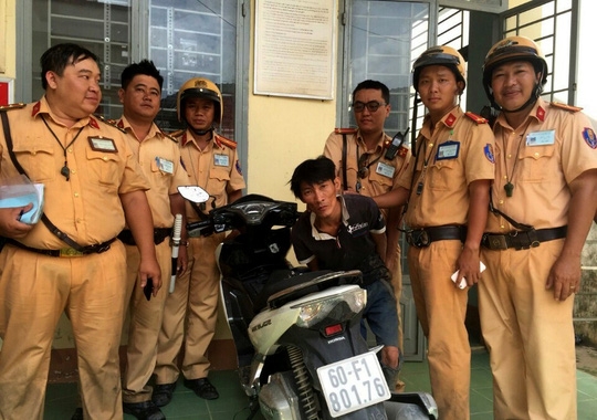 CSGT dầm mưa, truy đuổi hơn 100km bắt tên