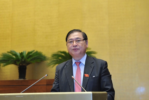 2 Quốc hội xem xét về dự án Luật Chuye