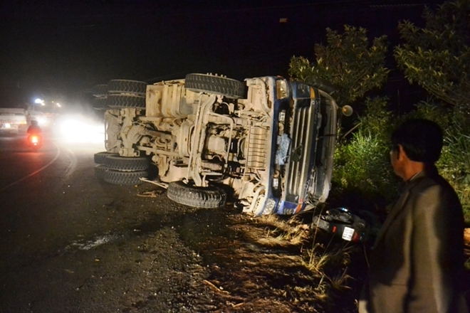 Xe ben lại cán chết người ở khúc cua trên đèo Mimo