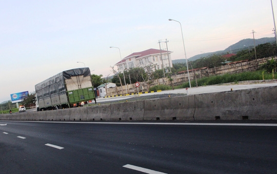 23:64 trạm cân ngừng hoạt động, nạn xe qua