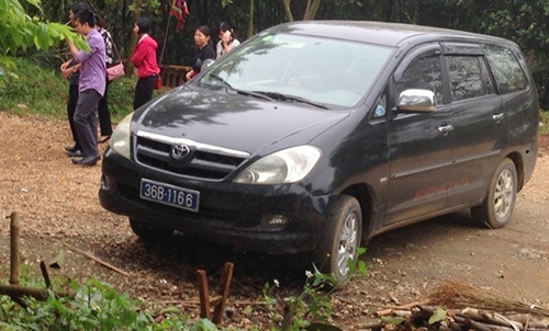 Trưởng phòng tài chính huyện bị cảnh cáo vì dùng x