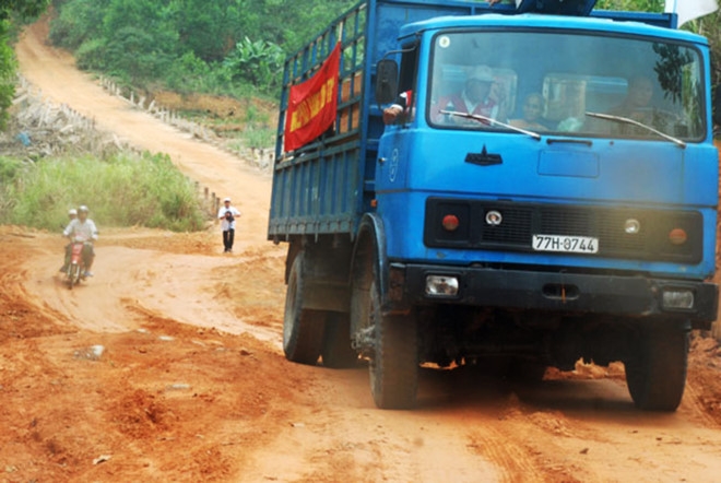 Hai cán bộ kiểm lâm Bình Định tử nạn trên đường cô