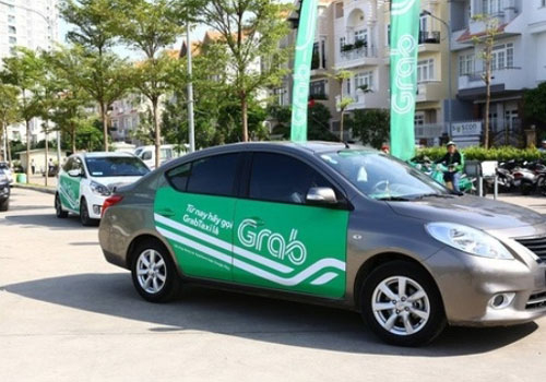 Bộ Giao thông vận tải yêu cầu xe Uber, Grab dán lo
