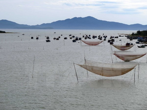 Khẩn trương nạo vét tuyến luồng đường thủy Cửa Đại