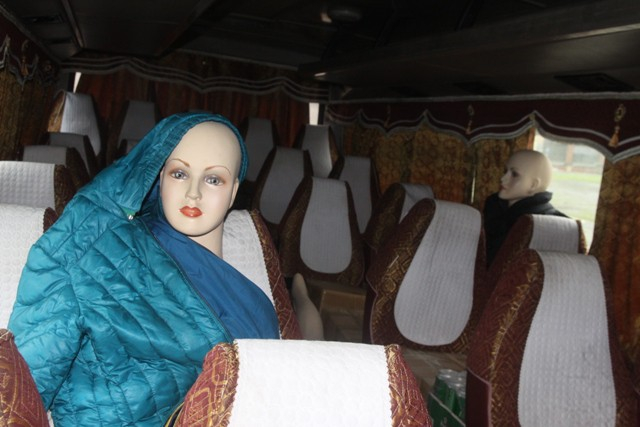 Dùng ma nơ canh giả hành khách để chuyển hàng lậu