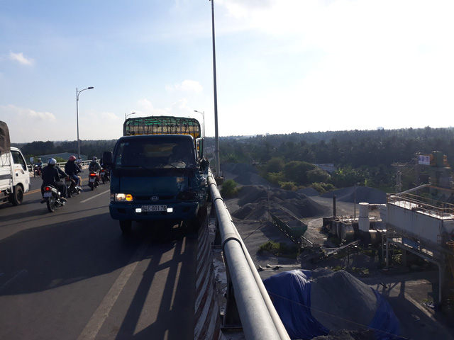 Va chạm với xe tải, nạn nhân đứt lìa đầ