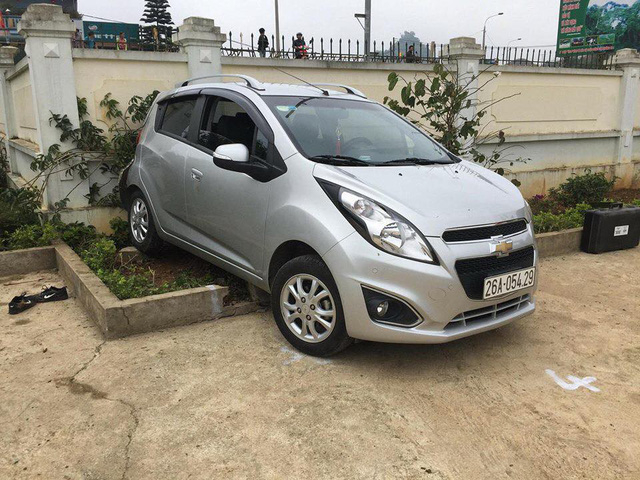 Giáo viên lùi xe khiến 1 học sinh tử vong chưa có 