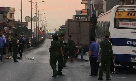 Người đàn ông đứt đầu sau va chạm liên hoàn với 2 