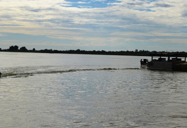 Hai chị em gái chết đuối thương tâm trên sông Thu 