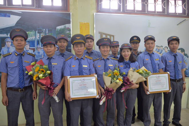 Khen thưởng nhân viên và tổ tàu trả lại hơn 100 tr