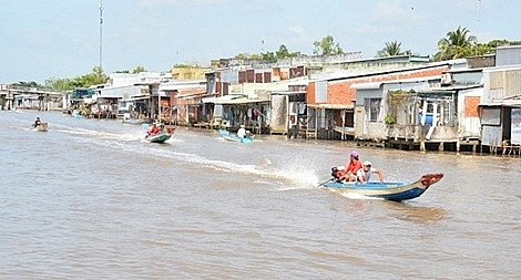 lat-do-doc-cho-10-cong-nhan-1-nguoi-tu-vong