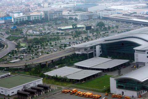 lay-dat-quoc-phong-mo-rong-san-bay-tan-son-nhat_26