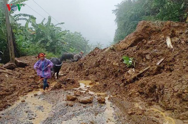 4 Lũ quét và ngập úng ở Lai Châu, giao thông nhiều
