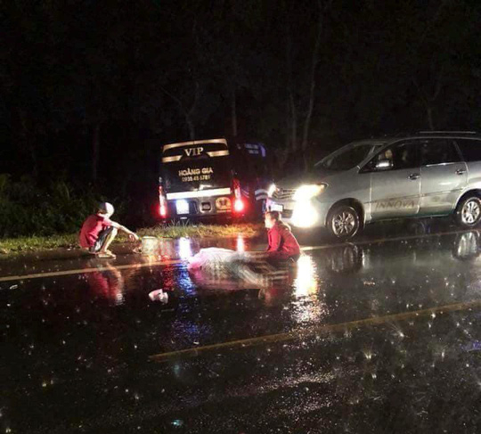 Va chạm chuyên cơ mặt đất, 2 thanh niên tử vong