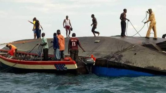 Lật phà ở hồ lớn nhất châu Phi, số người chết có t