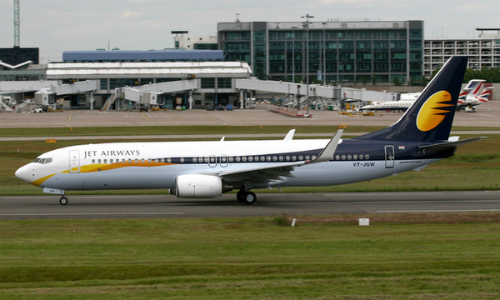 Phi công quên điều áp máy bay, 30 hành khách chảy 