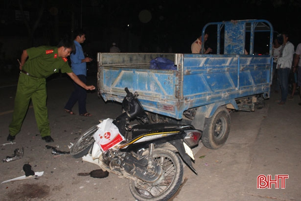 Xe máy đâm xe ba gác tự chế, nam thanh niê