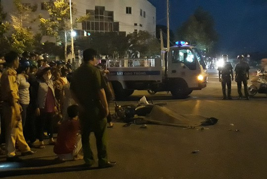 Đi làm về, nữ công nhân trẻ bị xe ben tô