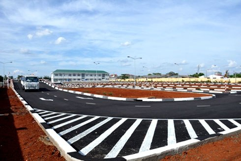 Học viên lái xe được đào tạo trên thiết bị mô phỏn