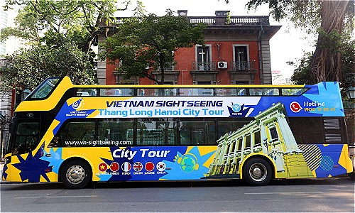 Hà Nội có thêm ba xe buýt mui trần 20 tỷ đồng