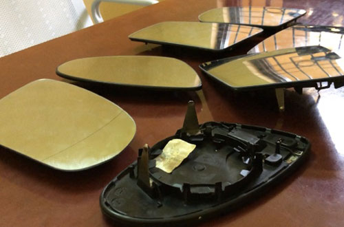 Trộm gương xe Mercedes ở tầng hầm chung cư cao cấp