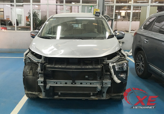 lai-thu-xe-dap-nham-chan-ga-khach-viet-den-om-tien