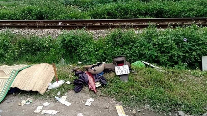 hai-nguoi-tu-vong-dam-vao-tau-hoa_yntj